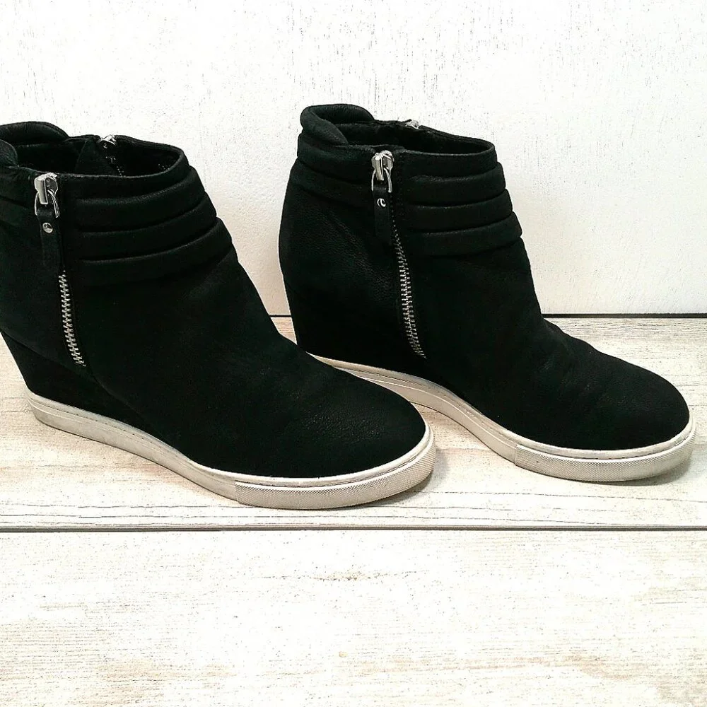 L. Paola Black Suede Frieda Wedge Ankle Bootie, Size 6.5 M Retro Style